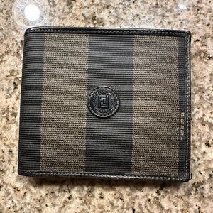 Fendi Wallet good condition